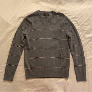 🌟 SOLD 🌟Men’s sweater